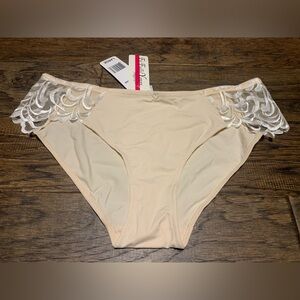 NWT Fit Fully Yours Underwear Large